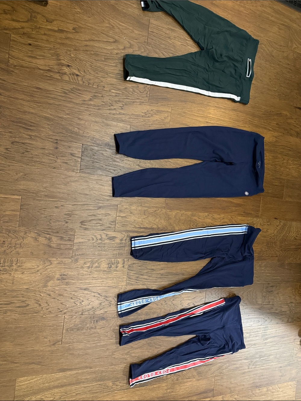 Tory Sport Women’s
lot of 4 - 3 large 1 medium UC